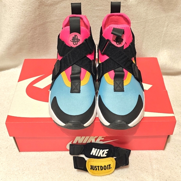 Nike Air Huarache City - Picture 5 of 6